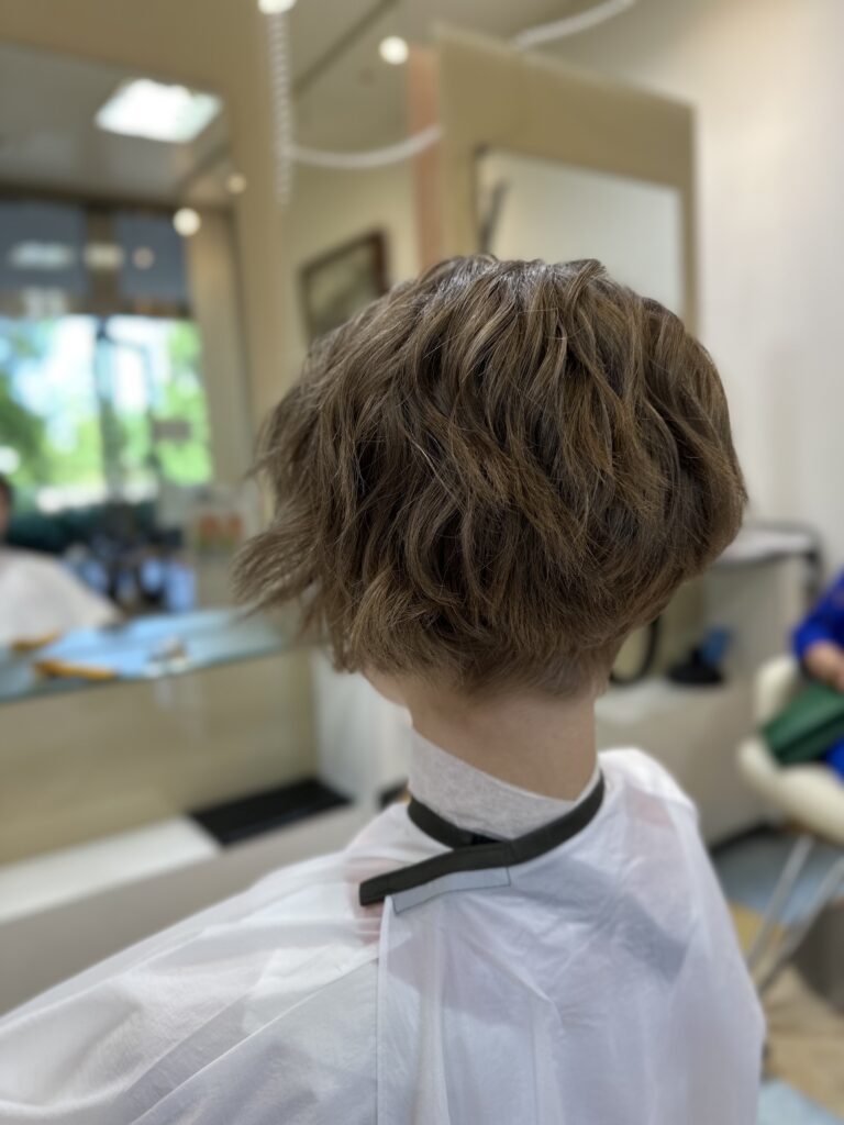 Women`s cut - Image 1