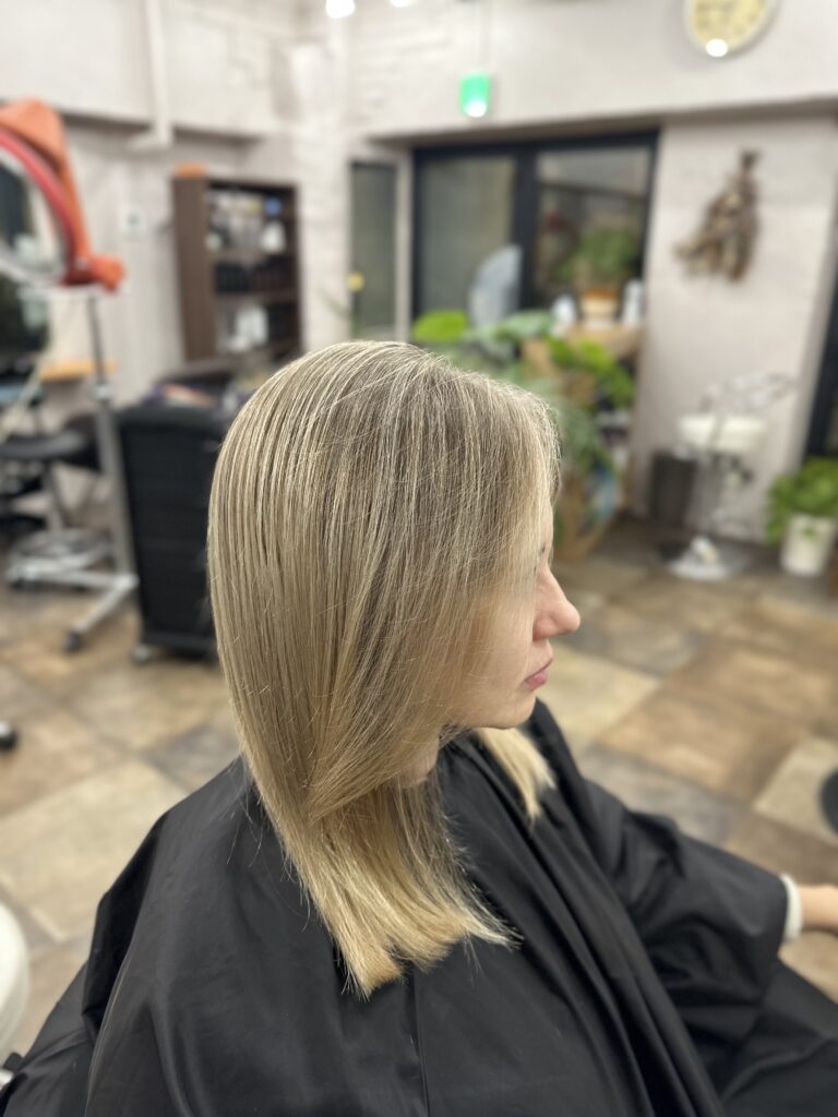 Hair highlights and tone - Image 3