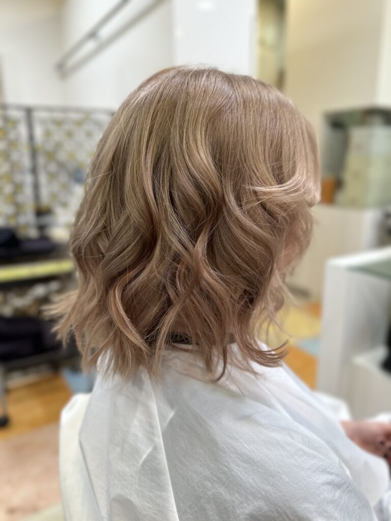 Women`s cut - Image 2